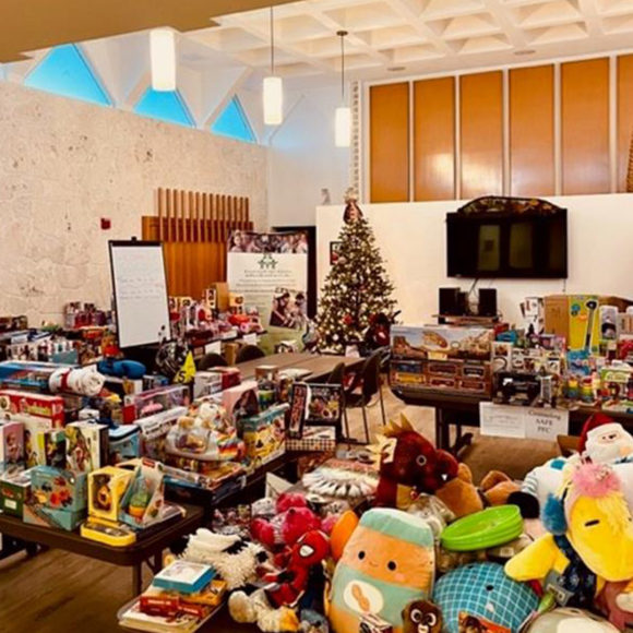 cfs-toys-for-tots2-580×580