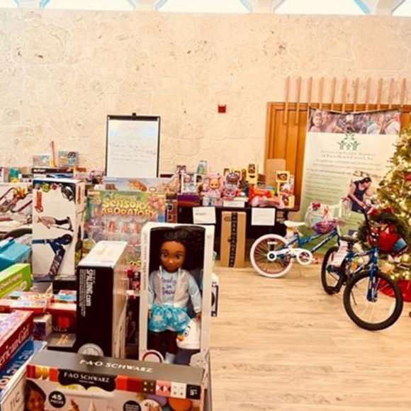 cfs-toys-for-tots3-580×580